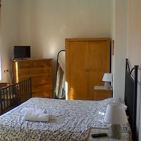 La Mezzaluna Отель Барга