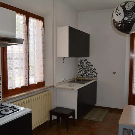 La Mezzaluna Отель 2*