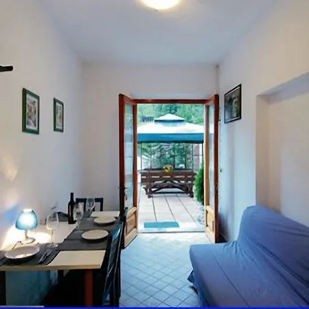 La Mezzaluna Отель Барга