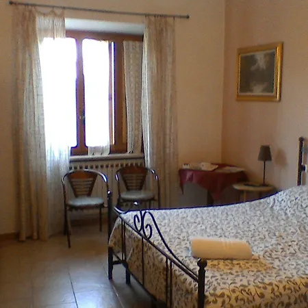 La Mezzaluna Отель