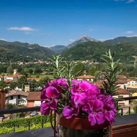 La Mezzaluna Отель